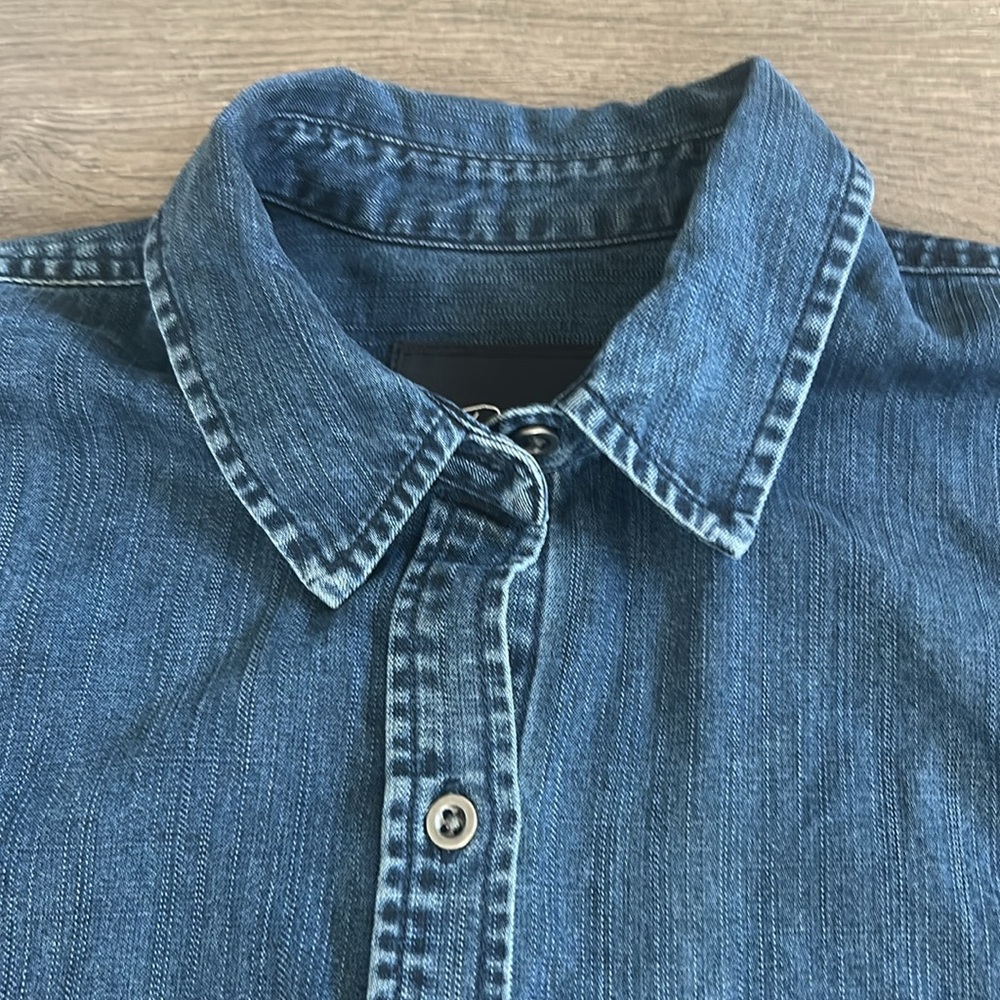 RAILS Ingrid Dark Vintage Wash Chambray Top Size Small - Picture 3 of 7